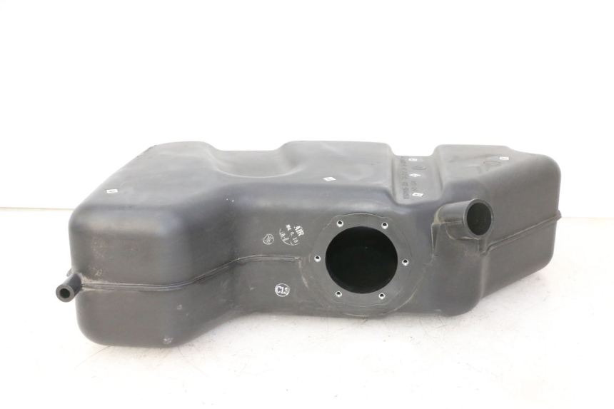 photo de RESERVOIR ESSENCE QUADRO 4 4D 350 (2015 - 2018) - Détail de la pièce