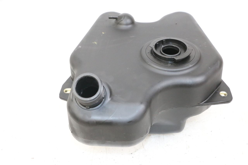 photo de RESERVOIR ESSENCE DAELIM A-FOUR 2T 50 (2005 - 2012) - Vue principale