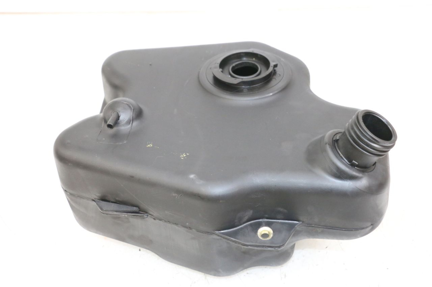 photo de RESERVOIR ESSENCE DAELIM A-FOUR 2T 50 (2005 - 2012) - Autre angle de vue