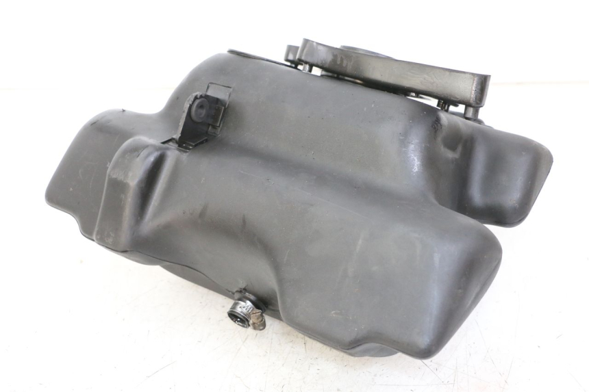 photo de RESERVOIR ESSENCE YAMAHA AEROX 50 (1997 - 2006) - Gros plan technique
