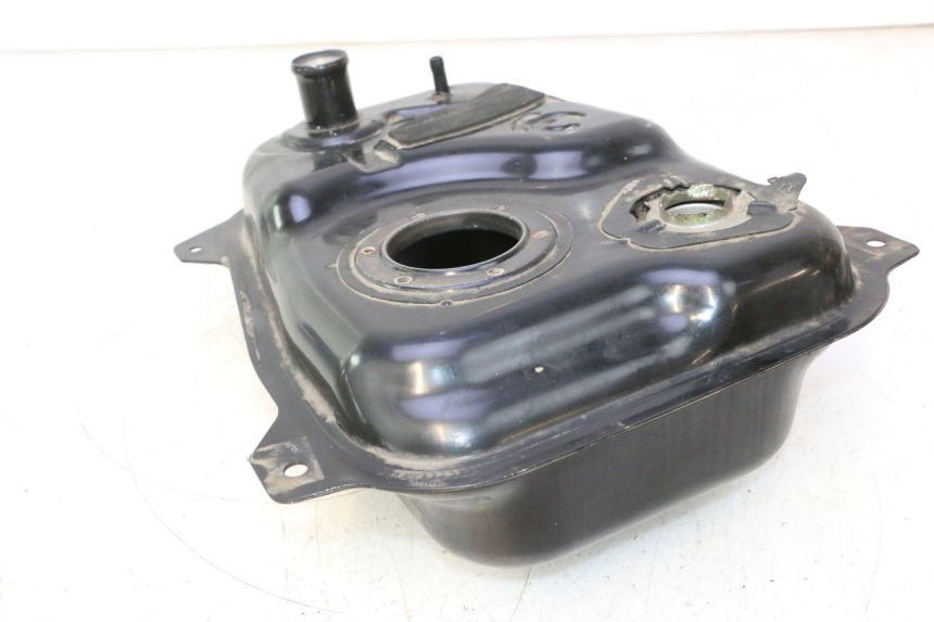 photo de RESERVOIR ESSENCE KYMCO AGILITY 16+ 4T 50 (2018 - 2023) - État de surface