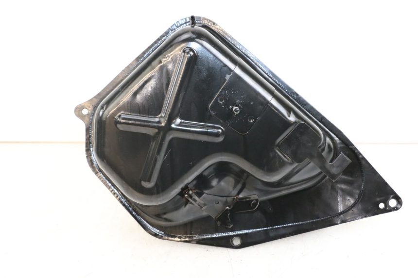 photo de RESERVOIR ESSENCE JONWAY AZTRAL 125 (2008 - 2017) - Gros plan technique