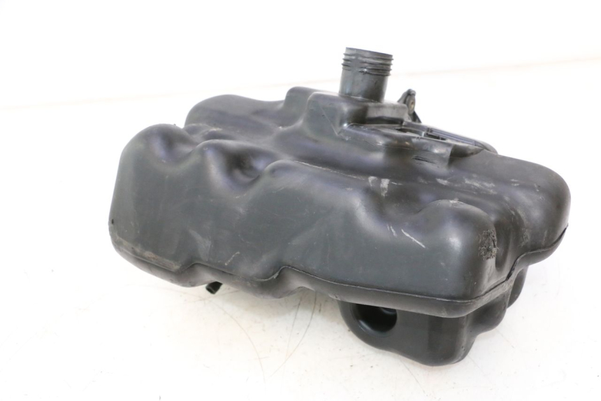 photo de RESERVOIR ESSENCE MBK BOOSTER ROCKET 50 (1995 - 1998) - Points de fixation