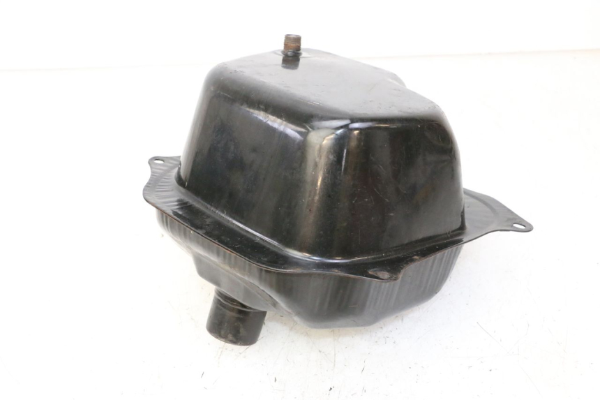 photo de RESERVOIR ESSENCE TNT MOTOR BOSTON 4T 50 (2018 - 2025) - Gros plan technique