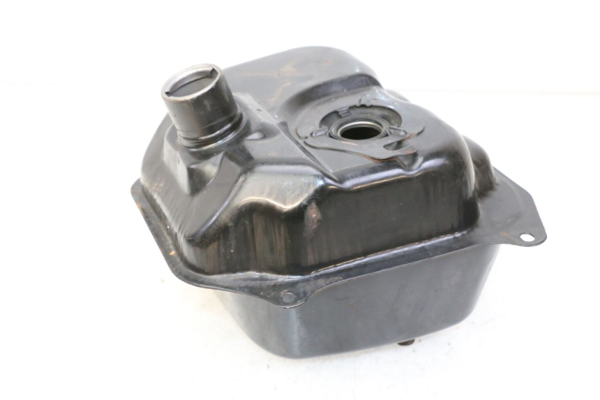 photo de RESERVOIR ESSENCE TNT MOTOR BOSTON 4T 50 (2018 - 2025) - État de surface