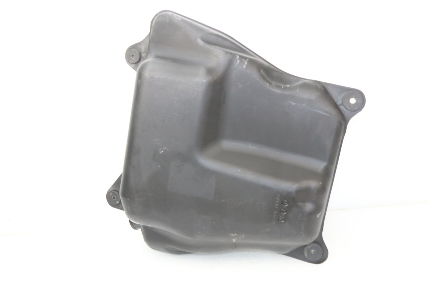 photo de RESERVOIR ESSENCE SUZUKI BURGMAN 650 (2002 - 2004) - Détail de la pièce