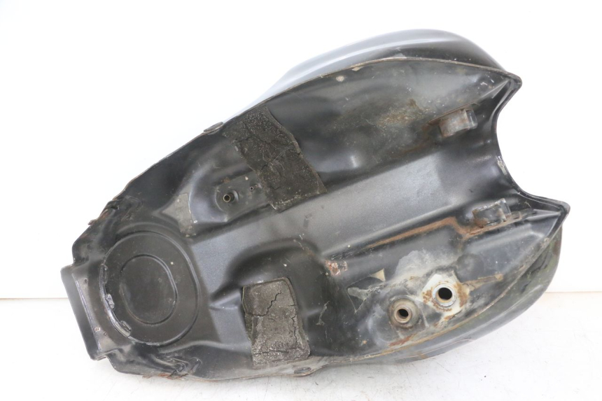 photo de RESERVOIR ESSENCE HONDA CBF 500 (2004 - 2007) - Gros plan technique