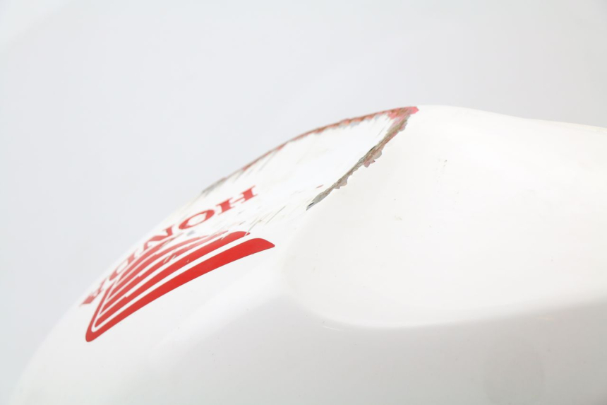 photo de RESERVOIR ESSENCE HONDA CBR 929 RR FIREBLADE 900 (2000 - 2001) - Gros plan technique