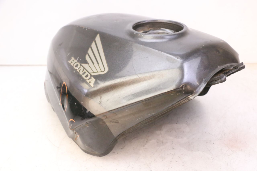 photo de RESERVOIR ESSENCE HONDA CBR F SC25 1000 (1989 - 1992) - Détail de la pièce