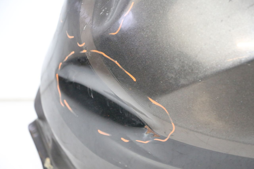 photo de RESERVOIR ESSENCE HONDA CBR F SC25 1000 (1989 - 1992) - Gros plan technique