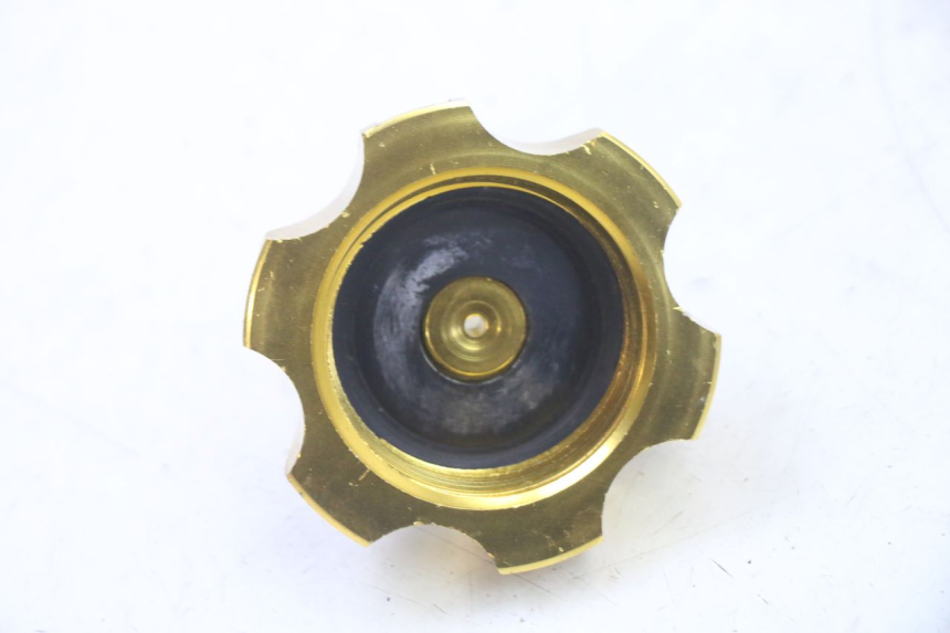 photo de RESERVOIR ESSENCE CCR DIRT BIKE 110 - Gros plan technique