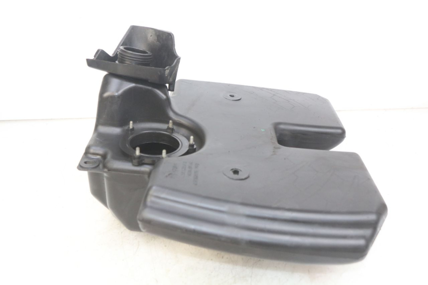 photo de RESERVOIR ESSENCE PEUGEOT CITYSTAR 125 (2011 - 2017) - Autre angle de vue
