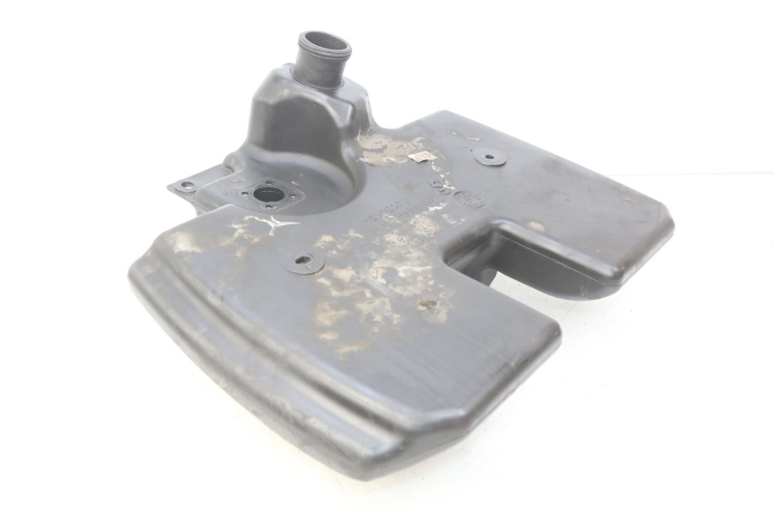 photo de RESERVOIR ESSENCE PEUGEOT CITYSTAR 50 (2013 - 2017) - Gros plan technique