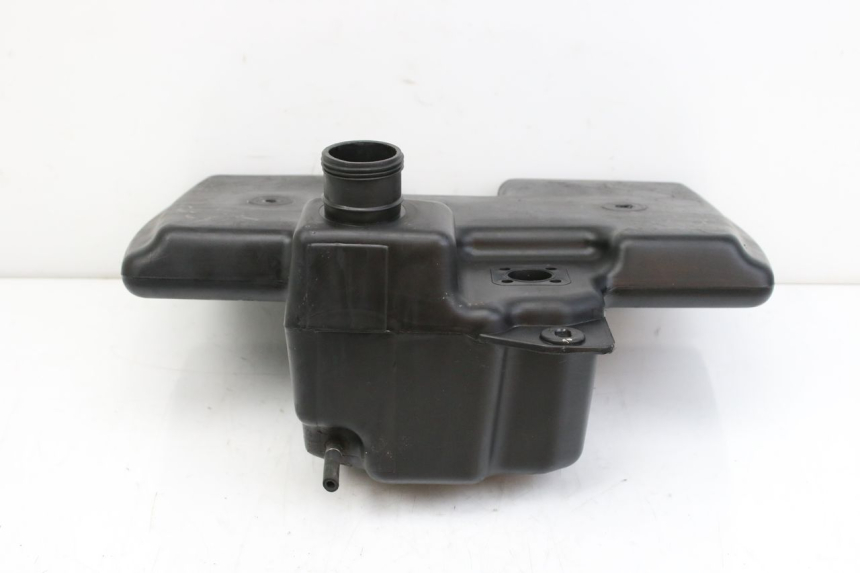 photo de RESERVOIR ESSENCE PEUGEOT CITYSTAR 50 (2013 - 2017) - Gros plan technique