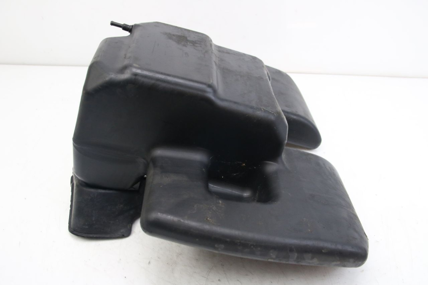 photo de RESERVOIR ESSENCE PEUGEOT CITYSTAR 50 (2013 - 2017) - Gros plan technique