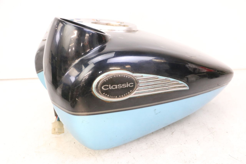 photo de RESERVOIR ESSENCE APRILIA CLASSIC 125 (1995 - 2001) - Vue rapprochée