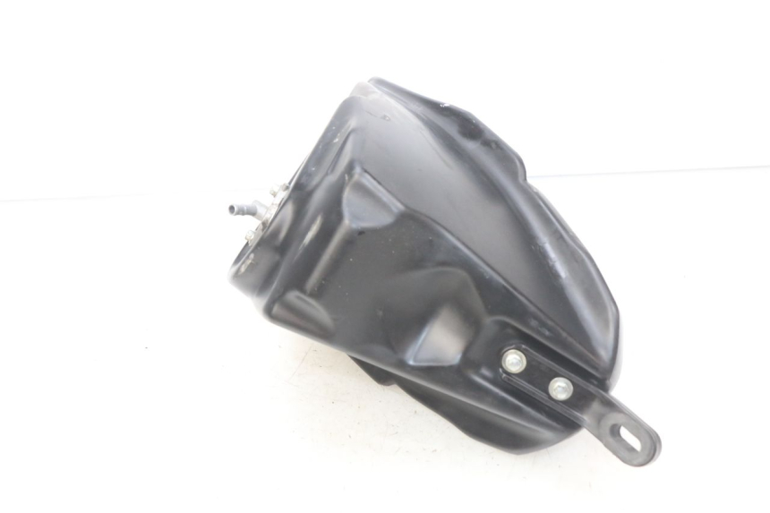 photo de RESERVOIR ESSENCE HONDA CRF CR-F 450 (2005 - 2008) - Détail de la pièce