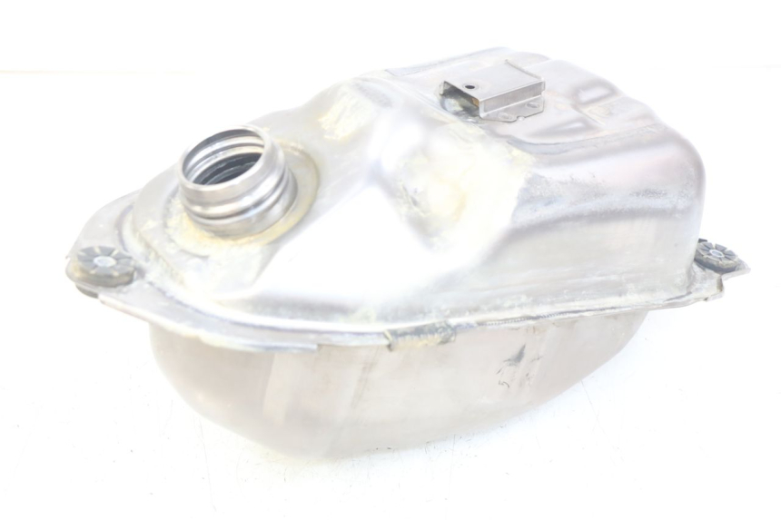 photo de RESERVOIR ESSENCE HONDA CRF CR-F RX 450 (2017 - 2021) - Gros plan technique