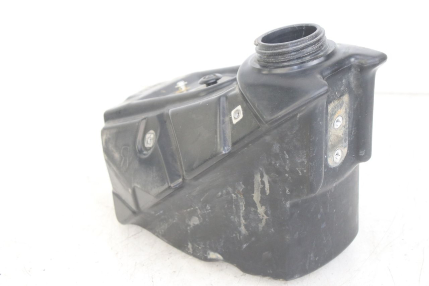 photo de RESERVOIR ESSENCE HONDA CRF 250 (2010 - 2013) - Gros plan technique
