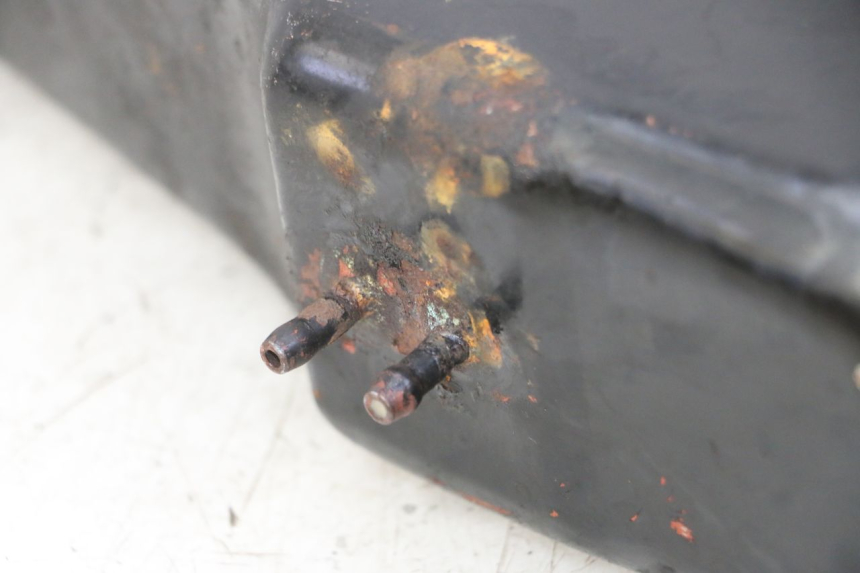 photo de RESERVOIR ESSENCE SKYTEAM DAX REPLICA 110 (2005 - 2015) - Points de fixation