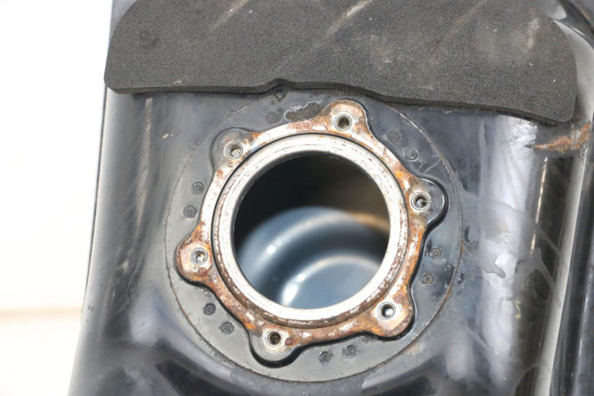 photo de RESERVOIR ESSENCE KYMCO DINK STREET 125 (2009 - 2014) - Marquages et références