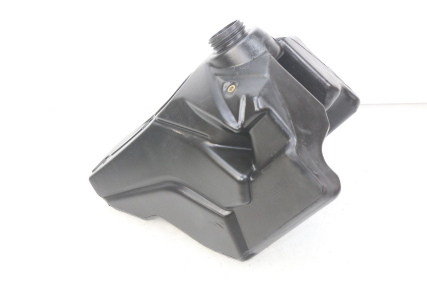 photo de RESERVOIR ESSENCE XTRM FACTORY DIRTBIKE BSE 150 - Gros plan technique