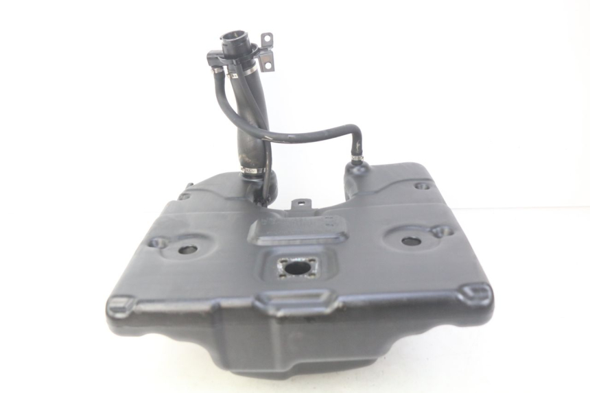 photo de RESERVOIR ESSENCE PEUGEOT DJANGO 2T 50 (2014 - 2019) - Gros plan technique