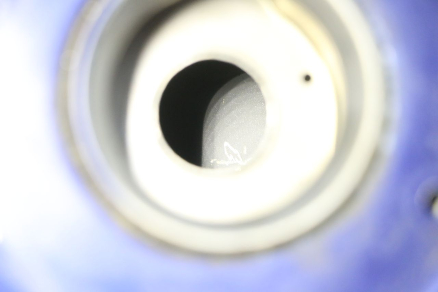 photo de RESERVOIR ESSENCE SUZUKI DL V STROM 1000 (2002 - 2007) - Gros plan technique