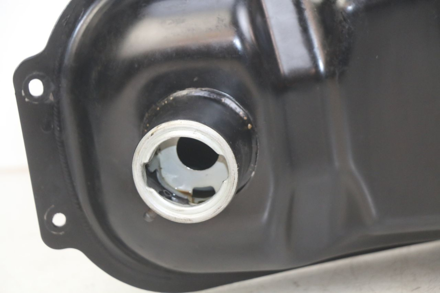 photo de RESERVOIR ESSENCE KYMCO DOWNTOWN ABS 125 (2015 - 2017) - Points de fixation