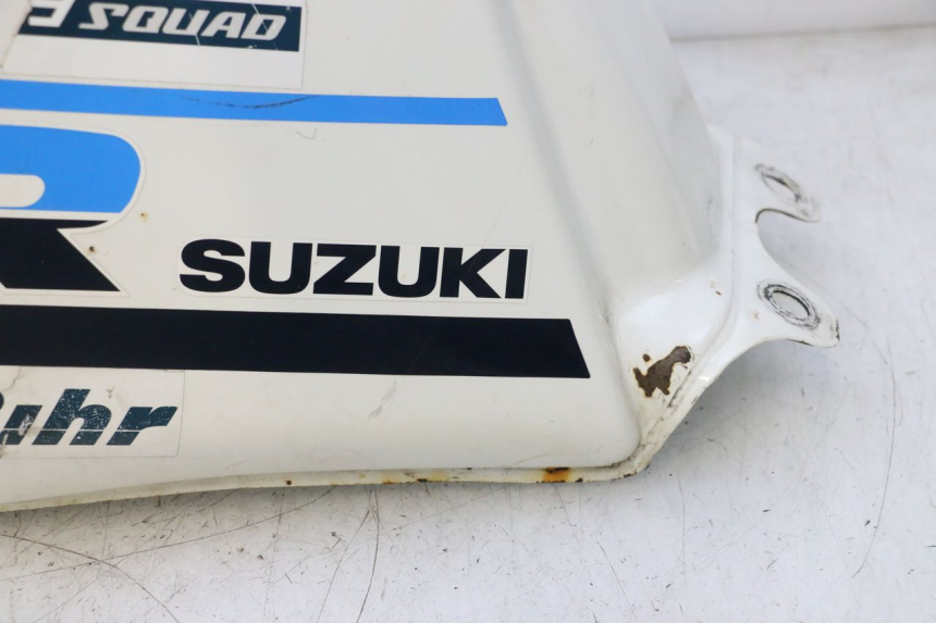 photo de RESERVOIR ESSENCE SUZUKI DR S 600 (1985 - 1989) - Angle alternatif