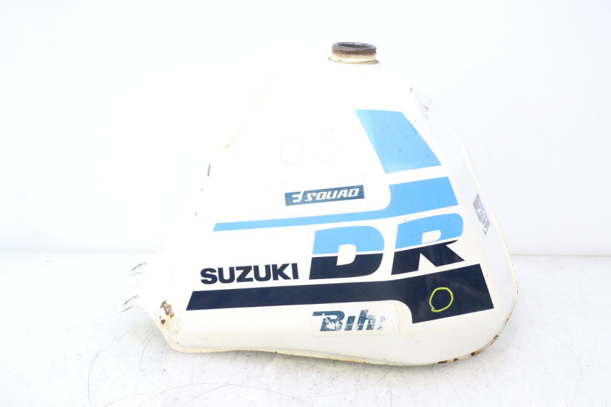 photo de RESERVOIR ESSENCE SUZUKI DR S 600 (1985 - 1989) - Détails caractéristiques
