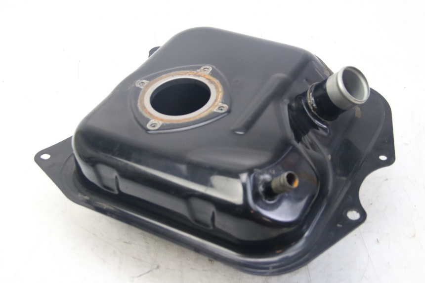 photo de RESERVOIR ESSENCE YAMAHA D'ELIGHT DELIGHT 125 (2017 - 2020) - Zoom état d’usage