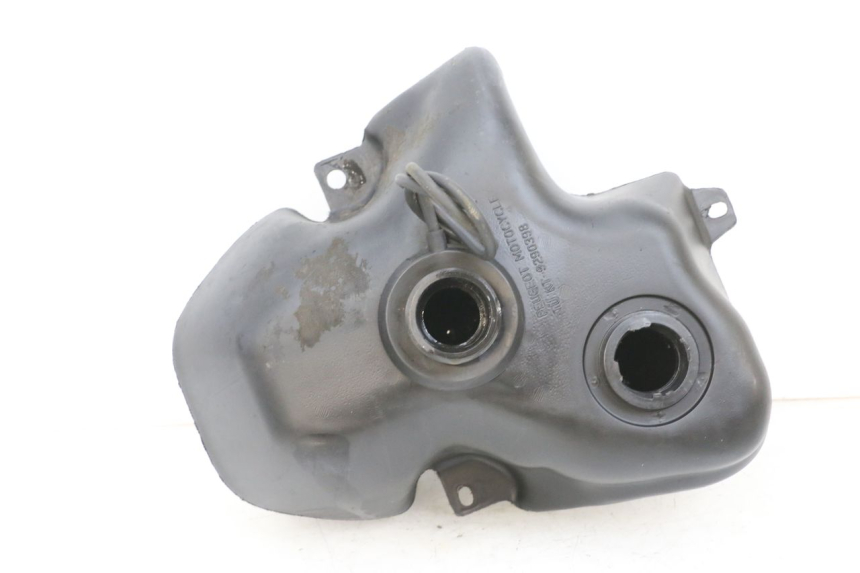 photo de RESERVOIR ESSENCE PEUGEOT ELYSEO 125 (1999 - 2004) - Vue principale