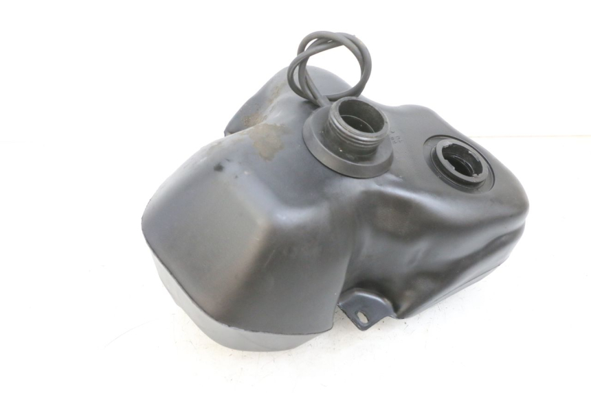 photo de RESERVOIR ESSENCE PEUGEOT ELYSEO 125 (1999 - 2004) - Zoom état d’usage