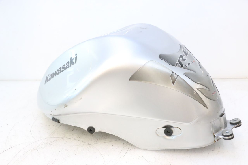photo de RESERVOIR ESSENCE KAWASAKI ER-6 ER6 N 650 (2005 - 2009) - Détails caractéristiques