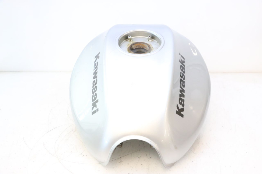 photo de RESERVOIR ESSENCE KAWASAKI ER-6 ER6 N 650 (2005 - 2009) - État de surface