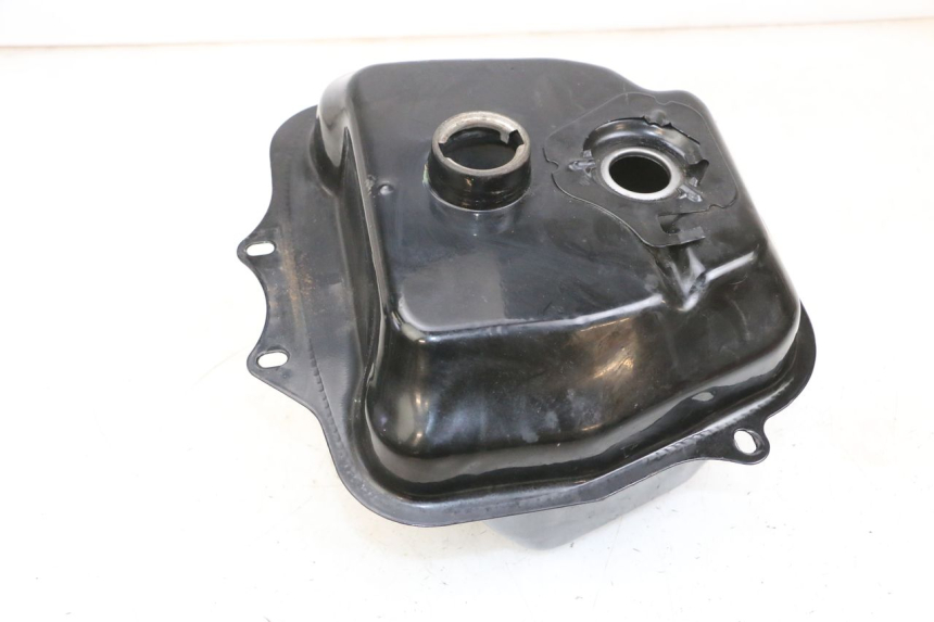 photo de RESERVOIR ESSENCE BTC FELICE SPORT 50 - Vue principale