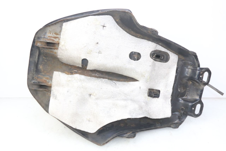 photo de RESERVOIR ESSENCE YAMAHA FJ 3CX 1200 (1986 - 1996) - Gros plan technique