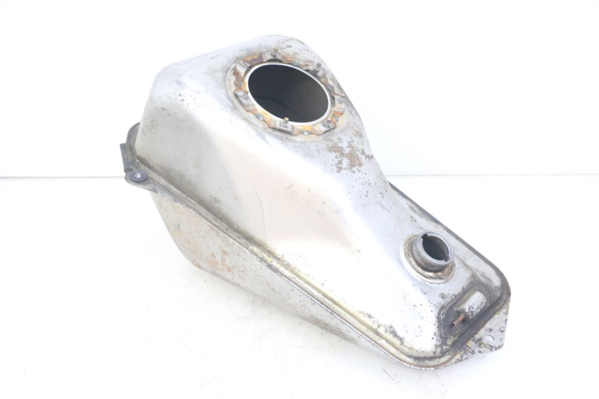 photo de RESERVOIR ESSENCE HONDA FJS SILVERWING SILVER WING 600 (2001 - 2010) - Détail de la pièce
