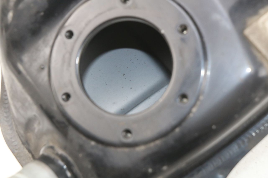 photo de RESERVOIR ESSENCE MBK FLIPPER 115 (2013 - 2017) - Gros plan technique