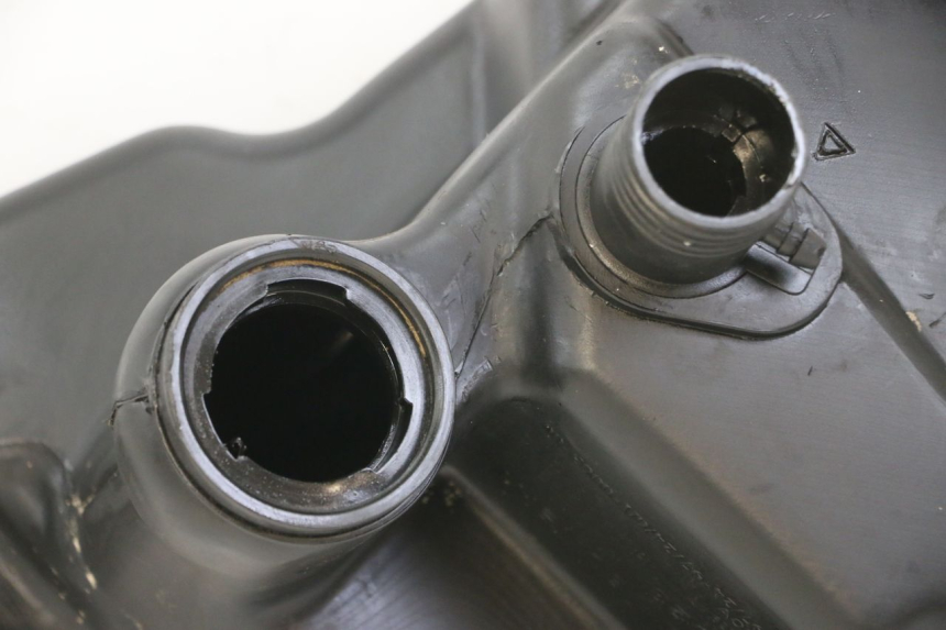 photo de RESERVOIR ESSENCE PIAGGIO FLY 2T 50 (2004 - 2017) - Points de fixation