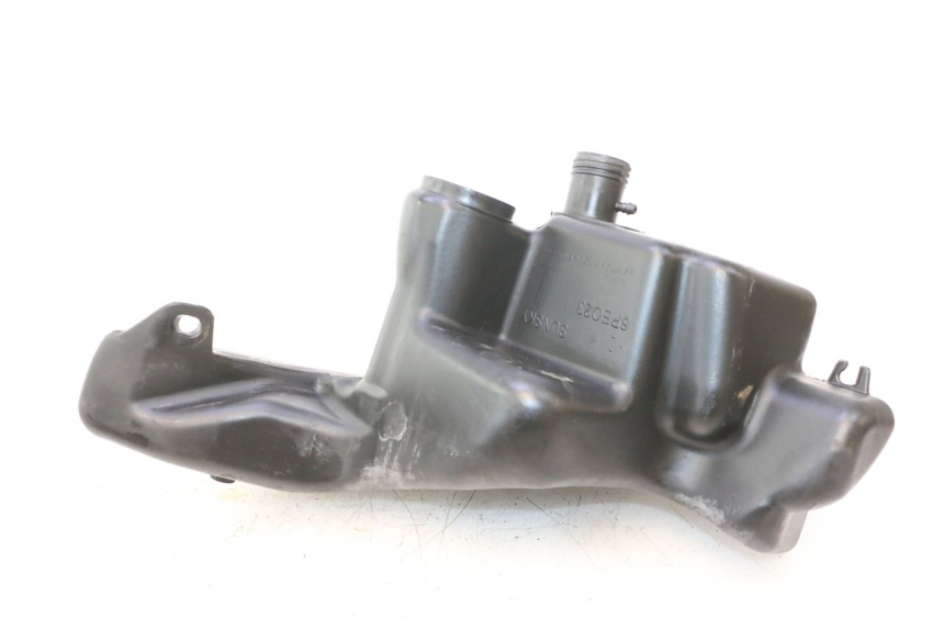 photo de RESERVOIR ESSENCE PIAGGIO FLY 2T 50 (2004 - 2017) - Autre angle de vue
