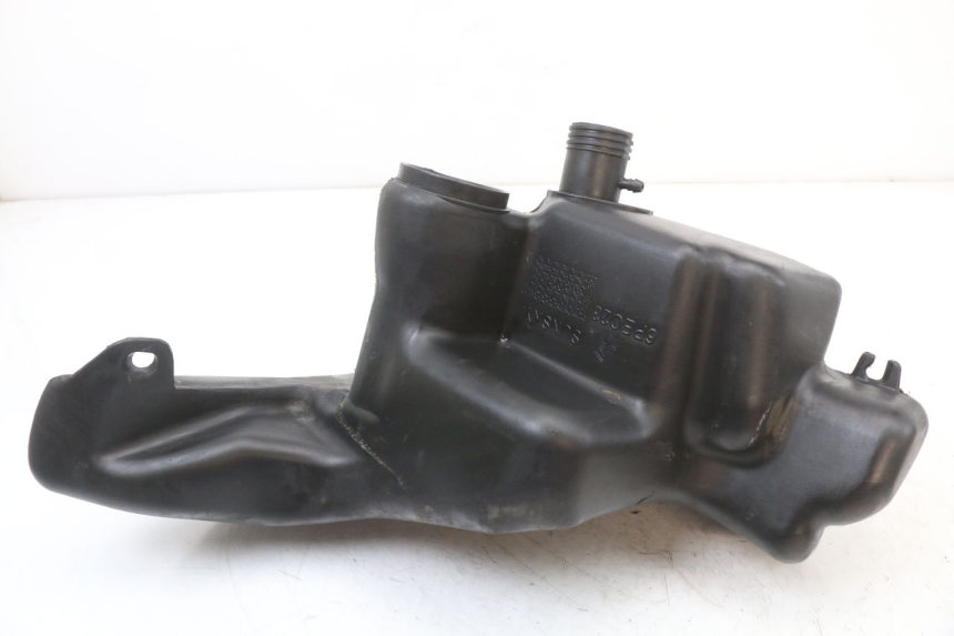 photo de RESERVOIR ESSENCE PIAGGIO FLY 4T 50 (2004 - 2010) - Autre angle de vue