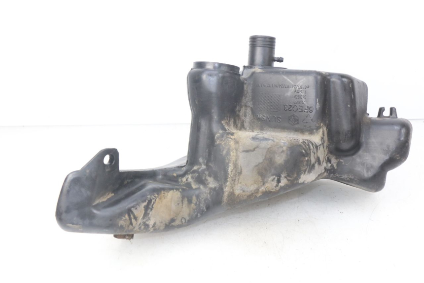 photo de RESERVOIR ESSENCE PIAGGIO FLY 125 (2005 - 2012) - Zoom état d’usage