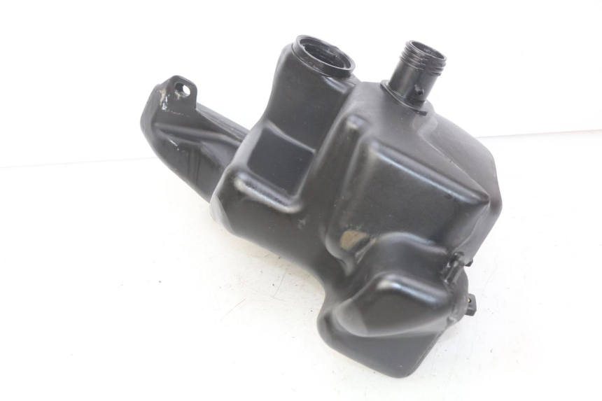 photo de RESERVOIR ESSENCE PIAGGIO FLY 100 (2006 - 2010) - Autre angle de vue