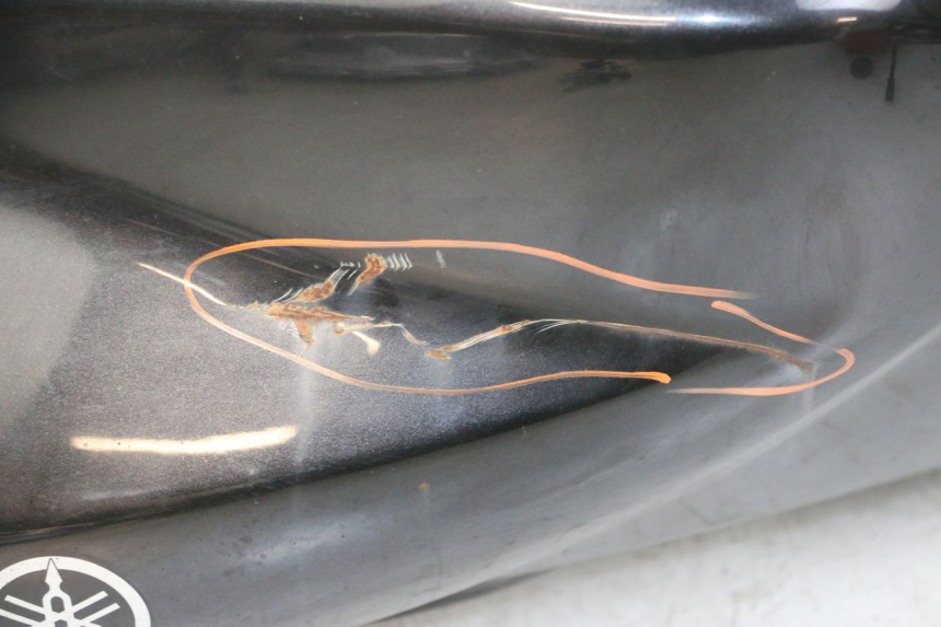 photo de RESERVOIR ESSENCE YAMAHA FZ6 N FAZER 600 (2004 - 2006) - État de surface