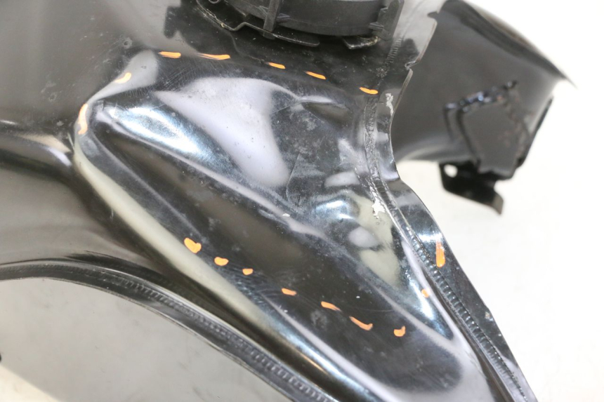 photo de RESERVOIR ESSENCE BMW G310 R 310 (2016 - 2020) - Marquages et références