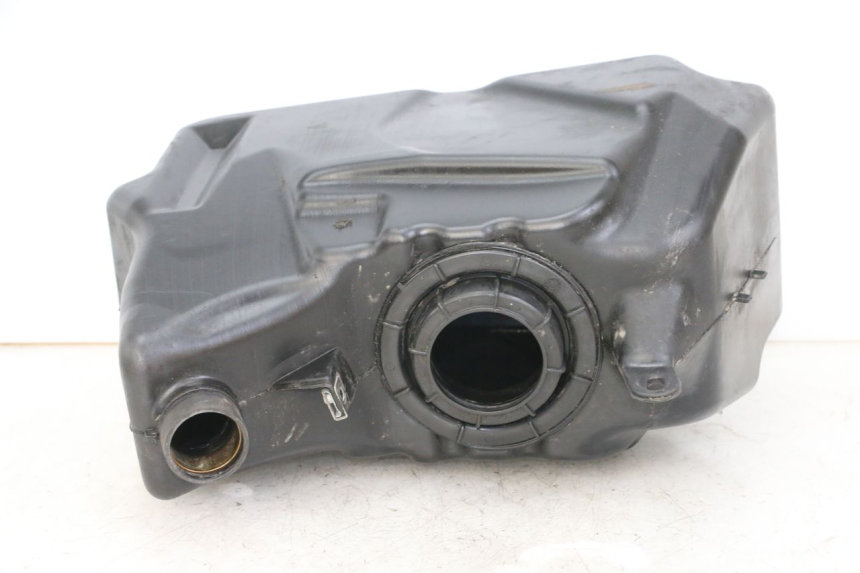 photo de RESERVOIR ESSENCE GILERA NEXUS 300 (2008 - 2013) - Zoom état d’usage