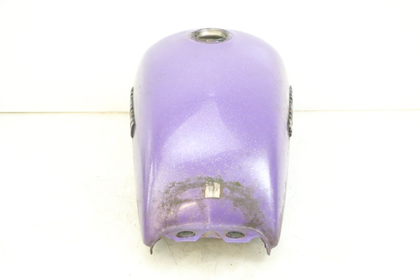 photo de RESERVOIR ESSENCE SUZUKI GN 125 (1997 - 2000) - Gros plan technique