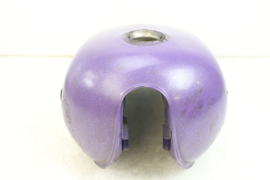 photo de RESERVOIR ESSENCE SUZUKI GN 125 (1997 - 2000) - Points de fixation